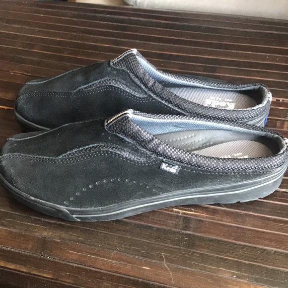 🚨B2G1 KEDS Black White Suede Slip On Flats - Picture 2 of 13